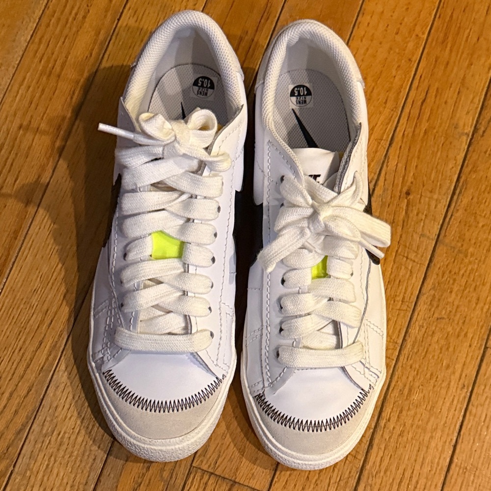 Nike White Sneakers - Picture 4 of 10